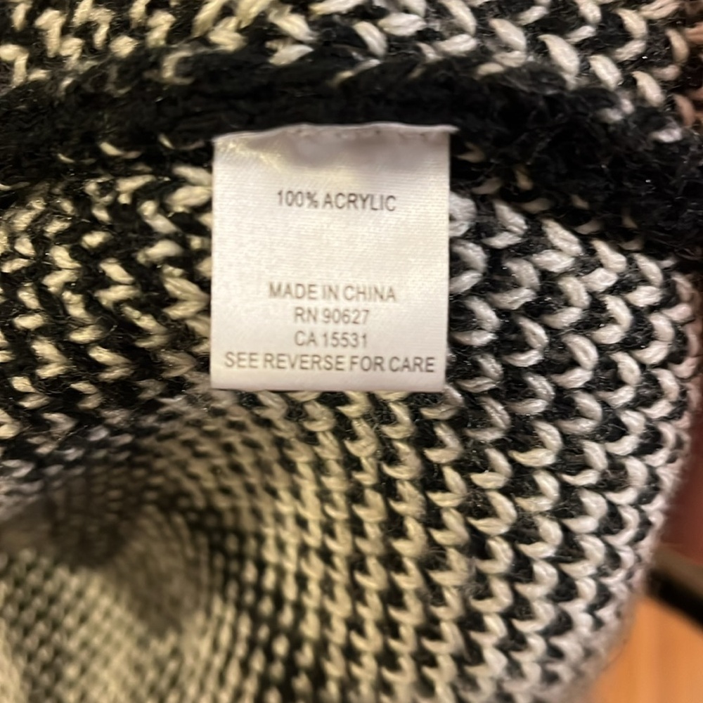 Ladies sweater/jacket - Picture 5 of 7
